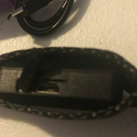 2 Dog Collars GLOW LED RECHARGEABLE Flashing Safety Walks - Picture 4 of 7